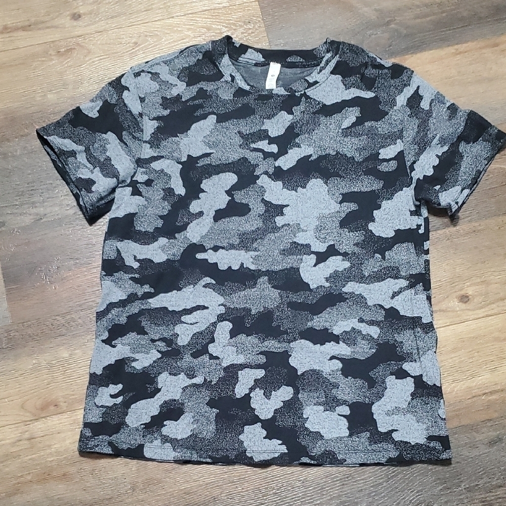 lululemon athletica Camo Tee - Black and Gray